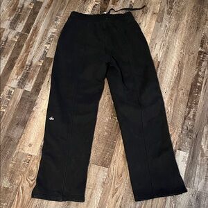 ALO Yoga women’s high waist Black Sweatpants